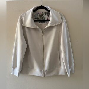 Tommy Bahama Women’s Cream Full-Zip Sweatshirt Pockets